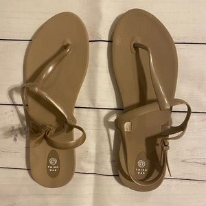 Third Oak Journey Fawn Aged Gold Sandals Size 9